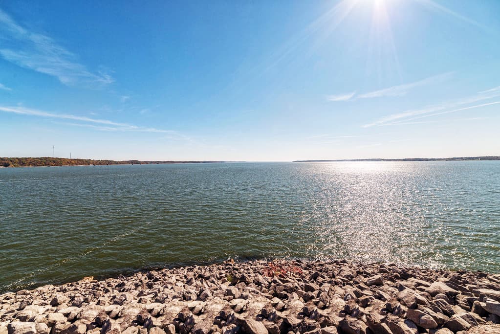 places to stay near lake barkley